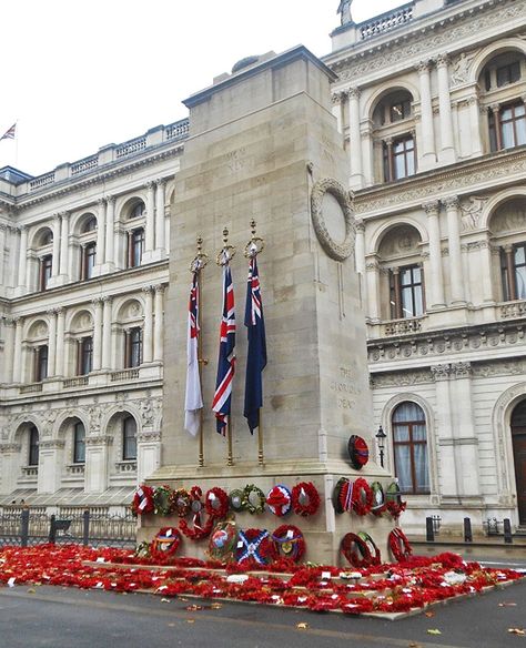 The Cenotaph war memorial in London Whitehall London, London Bucket List, Remember The Fallen, Royal British Legion, Get Up Early, Remembrance Sunday, The Tower Of London, London Landmarks, London Free