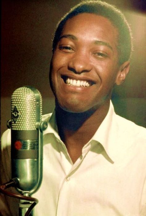 The 'King of Soul': Color Pics of Sam Cooke in the 1950s and 1960s ~ vintage everyday Sam Cooke, Love Yourself Lyrics, Avengers Art, Soul Train, Soul Songs, Colouring Pics, People Of Interest, Vintage Everyday, Old Music