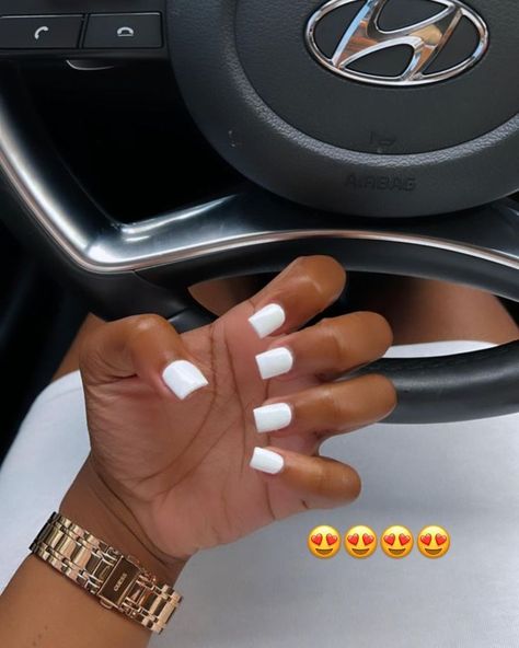 Overlay White Nails, Short White Powder Nails, 2 Short Nails 3 Long, White Nails On Natural Nails, Simple Short Sets Nails, Plain White Square Nails, Acrylic Nail Set Short, Short Cute White Nails, Square Gel Nails Short