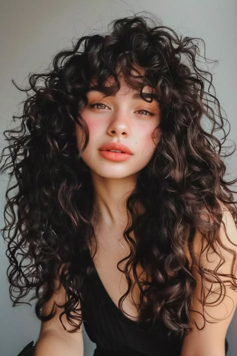 Long Layered Curly Hair With Bangs, Curly Hair With Bangs Hairstyles, Long Layered Curly Hair, Layered Curly Haircuts, Long Curly Haircuts, Curly Fringe, Curly Cut, Curly Hair Cuts With Layers, Curly Haircut