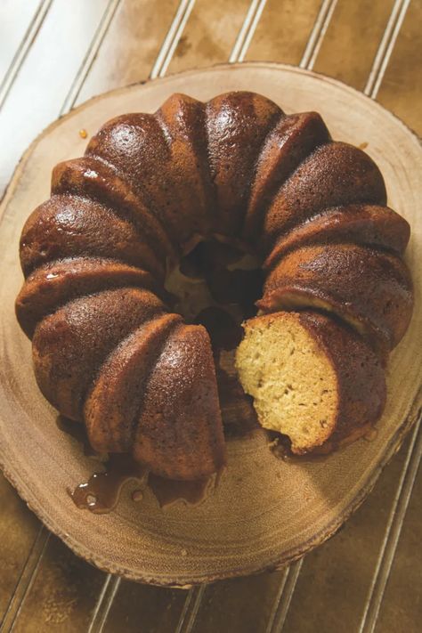 Honey Whiskey Bundt Cake - Jamie Geller Whiskey Bundt Cake, Honey Bundt Cake, Honey Whiskey, Honey Cake Recipe, Bundt Cake Recipe, Honey Cake, Decadent Cakes, Cake Walk, Bundt Cakes Recipes