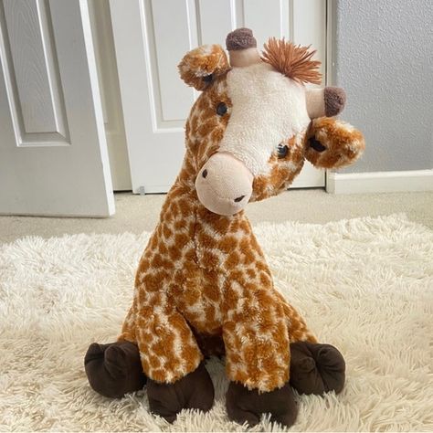 Giraffe Plushie Giraffe Room, Stuffed Giraffe, Big Stuffed Animal, Giraffe Stuffed Animal, Giraffe Toy, Dr House, Baby Giraffe, Cat Aesthetic, Birthday Gift Ideas