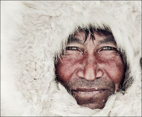 . Famous Portrait Photographers, Tribes Of The World, Jimmy Nelson, Famous Portraits, Eric Lafforgue, Steve Mccurry, Indigenous Tribes, Paris Photo, Abraham Hicks