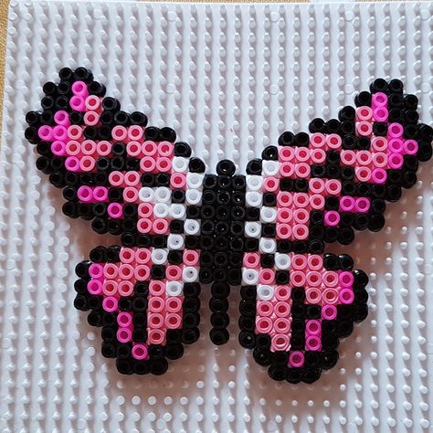 Perler Butterfly Pattern, Coquette Perler Beads, Pink Perler Bead Patterns, Perler Beads Butterfly, Melty Bead Designs, Hamma Beads Ideas, Easy Perler Bead Patterns, Easy Perler Beads Ideas, Beads Patterns