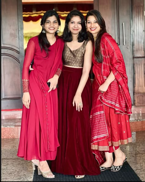 Churidar Designs For Wedding, Ethnic Skirt And Top Indian Weddings, Party Wear Skirt And Top Indian, Wedding Guest Looks Indian, Skirt And Top Indian, Skirt And Top Outfits, Long Skirt Top Designs, Dress Designs For Stitching, Haldi Ceremony Outfit