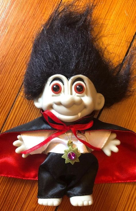 Russ Vampire Troll 90s Trolls, Trolls Toys, Alien Wallpaper, Vintage Trolls, 80s Halloween, Troll Dolls Vintage, 90s Bedroom, Grave Of The Fireflies, Troll Party