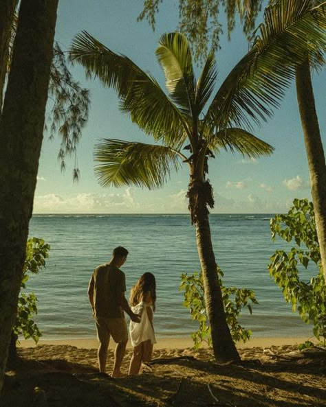 Hawaii Beach Couple Photos, Hawaii Honeymoon Photoshoot, Oahu Couples Photography, Couple Island Pictures, Hawaii Couple Photos, Hawaii Couple Aesthetic, Oahu Engagement Photos, Oahu Honeymoon, Oahu Photoshoot