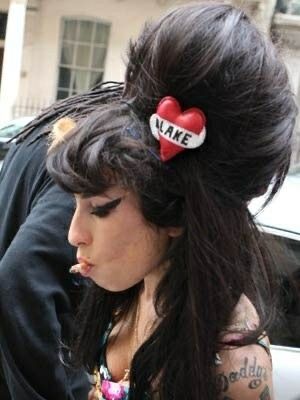 Amy Winehouse Makeup, Amazing Amy, Alana Champion, Amy Winehouse, Material Girls, Back To Black, Style Icon, Pretty People, A Woman