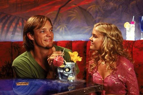 Shaggy and Mary Jane!! Mary Jane Scooby Doo, Spooky Island Scooby Doo, Scooby Doo Spooky Island, Mary Jane Costume, Scooby Doo 2002, Beachy Y2k, Scooby Doo Aesthetic, Spooky Island, Shaggy Scooby Doo