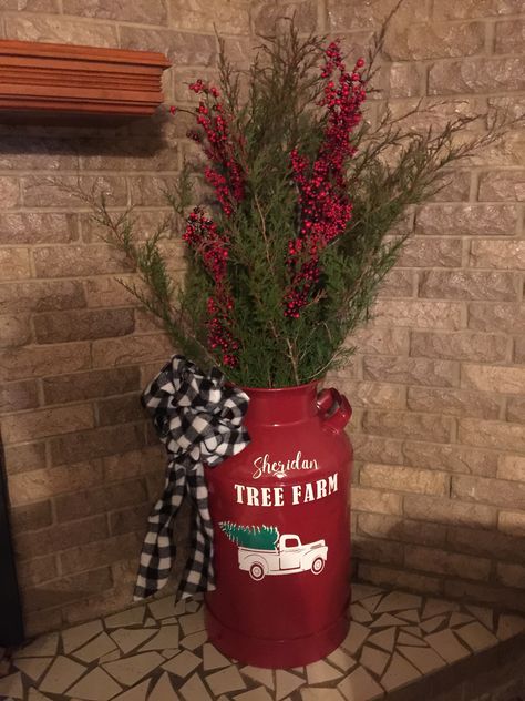 Milk Can Christmas Decor, Milk Can Christmas Decor Ideas, Milk Can Ideas, Birch Tree Decor Christmas, Painted Milk Cans, Milk Can Decor, Antique Milk Can, Recycled Christmas Decorations, Copper Flowers