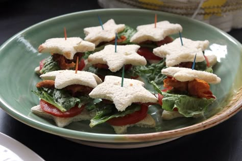 Star Shaped BLT Sandwiches Star Shaped Sandwiches, Celestial Food Ideas, Star Food Ideas, Celestial Tea Party, Starry Night Food, Celestial Food, Star Shaped Food, Star Sandwiches, Fairy Activities