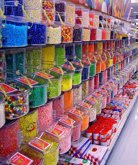 Jelly Belly Beans, Candy Display, Sleepover Food, Junk Food Snacks, Jelly Belly, Favorite Candy, Colorful Candy, Candy Store, Candy Shop