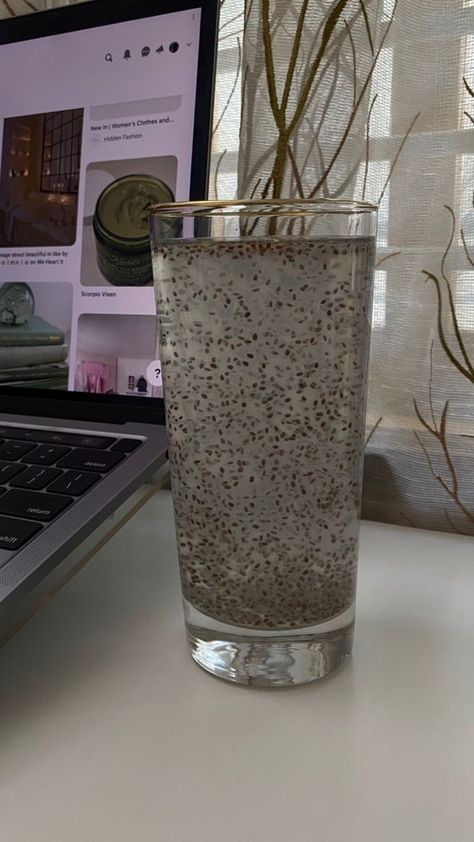 Chia Water Aesthetic, Chia Seeds Aesthetic, Chia Seeds Water, Chia Water, Liquid Fast, Chia Seed Water, Winter Arc, Healthy Food Dishes, Healthy Food Motivation