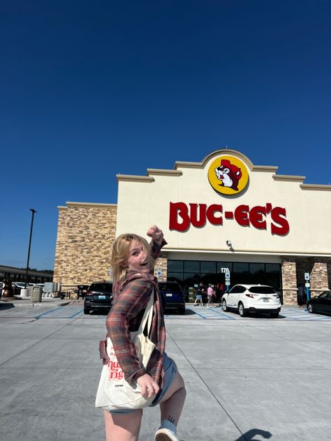 buc-ee’s, buc-ee, gas station, tennessee, aesthetic Buccees Aesthetic, Buc-ees Birthday Cake, Buc-ee’s Birthday Party, Buccees Gas Station Food, Asthetic Picture Tennessee, Gas Station Aesthetic, Buccees Gas Station, Tennessee Aesthetic, Buc Ee's