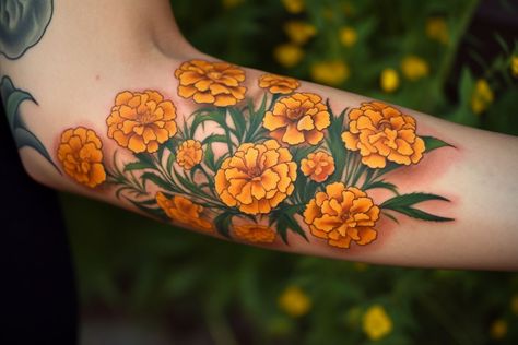 Marigold Flowers Tattoo Marigold Tattoo, Girly Tattoo, Carnation Tattoo, Mexican Tattoo, American Traditional Tattoo Ideas, Traditional Tattoo Ideas, Traditional Tattoo Designs, Marigold Flowers, Awesome Tattoo