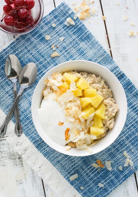 Breakfast Bowl Recipes, Oatmeal Flavors, Breakfast Bowls Recipe, Oatmeal Bowl, Quinoa Breakfast, Unique Breakfasts, Oatmeal Bowls, Best Oatmeal, Oatmeal Breakfast