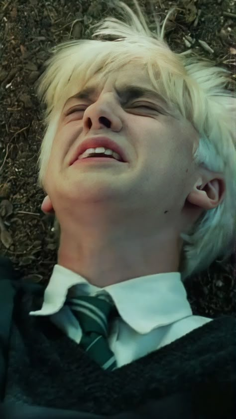 Draco Malfoy Dementor, Drako Malfoy, Draco Malfoy Imagines, Malfoy Family, Draco Lucius Malfoy, Harry Potter Severus Snape, Harry Potter Draco, Draco Malfoy Aesthetic, Tom Felton Draco Malfoy