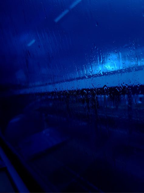 Dark Blue School Aesthetic, Darkblue Aesthetics, Blue Rainy Aesthetic, Deep Colors Aesthetic, Blue Rain Aesthetic, Dark Blue Vibes, Deep Blue Aesthetic, Rain Train, Blue Hour Photography