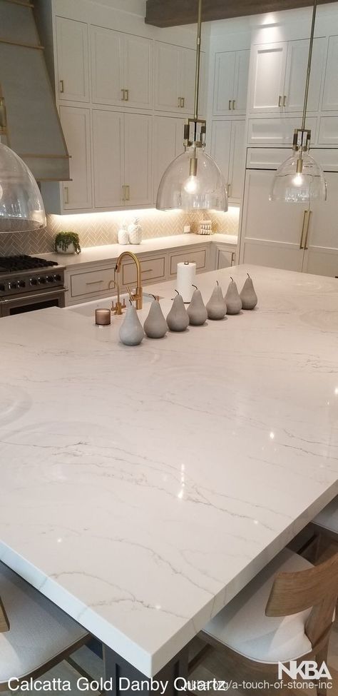 White Kitchen Quartz, Woodland Kitchen, New Kitchen Countertops, Quartz Island, Calacatta Gold Quartz, Mobile Home Kitchens, Modern Boho Farmhouse, Desert Willow, Moms Kitchen