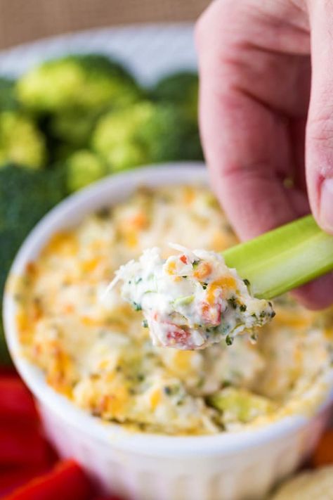 Hot Broccoli Dip - this cheesy hot appetizer is a party favorite! Hot Broccoli Dip, Hot Broccoli Cheese Dip, Dip For Broccoli, Appies Night, Girls Night Appetizers, Broccoli Dip, Party Food Favorites, Indian Appetizer Recipes, Bacon Recipes Appetizers