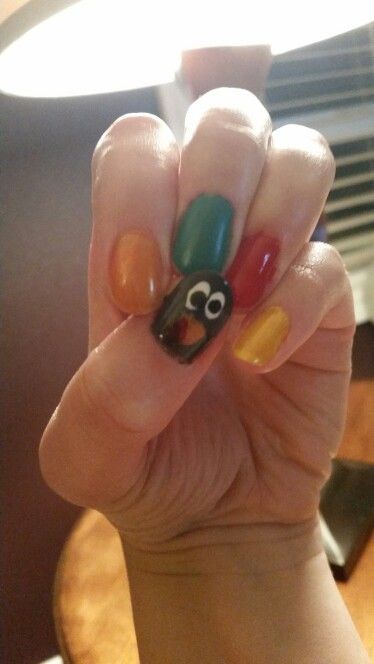 Short Thanksgiving Nails, Edgy Nail Art, Round Nail Designs, Turkey Nails, Tan Nails, Feather Nails, Thanksgiving Nail Art, Thanksgiving Nail, Marble Nail Designs