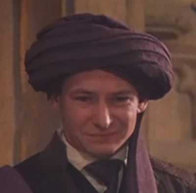 Turban 9 Professor Quirrell, Ian Hart, Hogwarts Professors, Harry Potter Character, Wingardium Leviosa, Wizarding World Of Harry Potter, Harry Potter Characters, Harry Potter Funny, Online Images