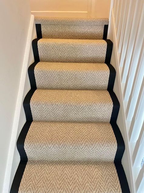 Carpet For Dogs, Carpet Tiles Ideas, Stairs And Hallway Ideas, Stairway Carpet, Carpet Ideas 2023, Stair Paneling, Entrance Hall Decor, Carpet Staircase, Carpet Designs