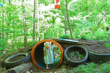 Natural Playground Backyard Diy, Playground Tunnel, Forest Playground, Playground Ideas Backyard, Forest Play, Playground Ideas For Kids, Backyard Playground Landscaping, Kids Garden Play, Nature Playground