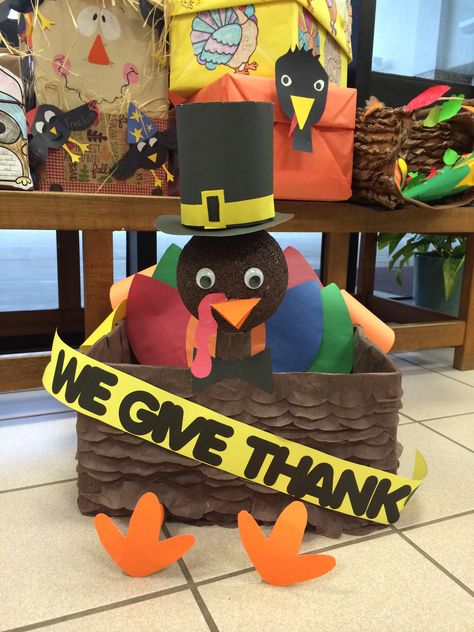 Turkey Box Craft, Thanksgiving Box Decorations, Turkey Box Food Drive, Can Drive Box Ideas, Thanksgiving Box Ideas, Thanksgiving Food Drive Box Ideas, Food Drive Box Ideas Fun, Thanksgiving Parade Floats, Kids Parade Floats