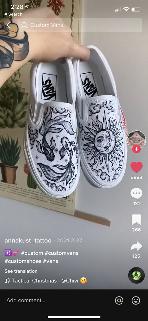 Bleach Black Shoes Diy, Diy Vans Shoes Paint, Painting On Vans Shoes, Aesthetic Shoe Painting Ideas, Diy White Vans Design, Painted Shoes Diy Ideas, White Vans Custom Ideas, Painted Slip On Shoes, Painting White Vans