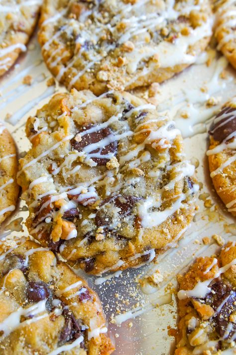 Seven-Layer Cookie Cookies ♥ your favorite 7-layer bars in cookie form 7 Layer Magic Cookie Bars, Seven Layer Cookies, 7 Layer Cookies, 7 Layer Bars, Disney Word, Magic Cookie Bars, Layer Bars, Shugary Sweets, Cookie Bar