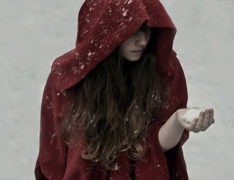 Red riding hood inspired shoot #redridinghood #photography #portraiture Red Veil Aesthetic, Red Cloak Aesthetic, Red Cape Aesthetic, Little Red Riding Hood Aesthetic, Red Riding Hood Aesthetic, Red Hood Aesthetic, Red Riding Hood Photography, Cerise Hood, Red Ridding Hood