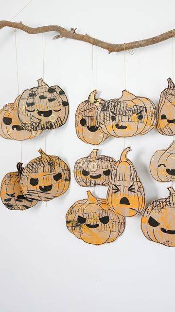 Diy Cardboard Pumpkins, Cardboard Pumpkin Crafts, Halloween Decor Crafts Diy, Cardboard Pumpkin, Easy Process Art, Cardboard Play, Darning Needle, Pumpkin Drawing, Purl Bee