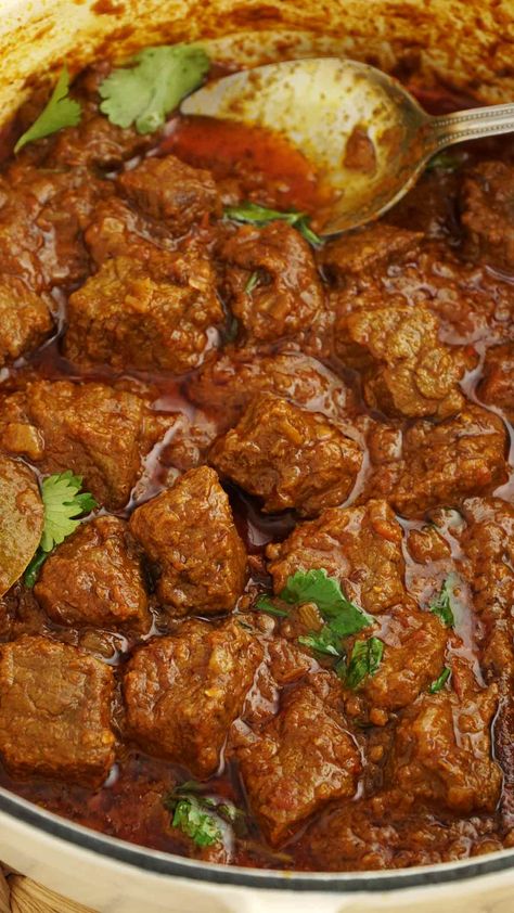 Spicy Beef Curry, Steak Curry Recipes, Best Beef Curry Recipe, Indian Meat Dishes, Curry Recipes Beef, Pakistani Beef Curry, Best Indian Curry Recipe, Easy Beef Curry Recipes, Delicious Beef Recipes