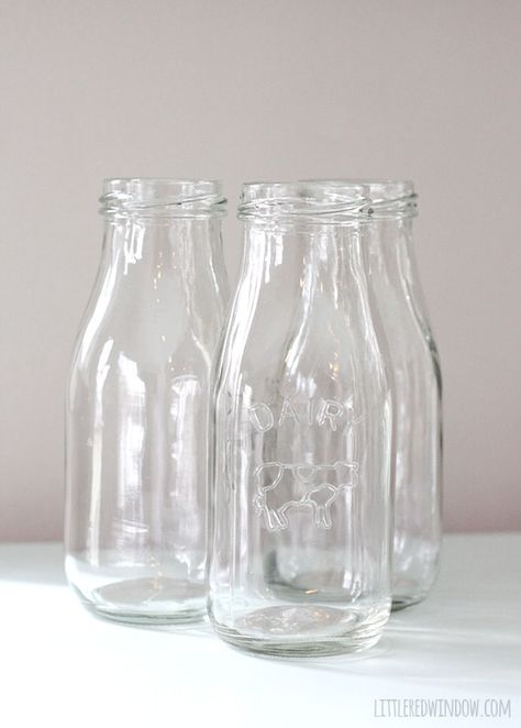 How to Chalk Paint Glass Milk Bottles | littleredwindow.com | It's so easy to use chalk paint to transform these cute little 89 cent milk bottles! Milk Bottle Decor, Milk Bottle Craft, Milk Bottle Diy, How To Chalk Paint, Painting Glass Jars, Milk Jar, Glass Milk Bottles, Milk Bottles, Glass Bottle Crafts