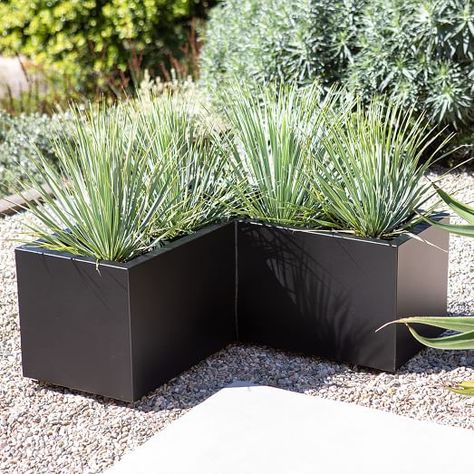 Metal Planter Boxes, Patio Planters, Rooftop Patio, Metal Planters, Front Yard Garden, Garden Landscape Design, House Landscape, Outdoor Deck, Landscape Ideas