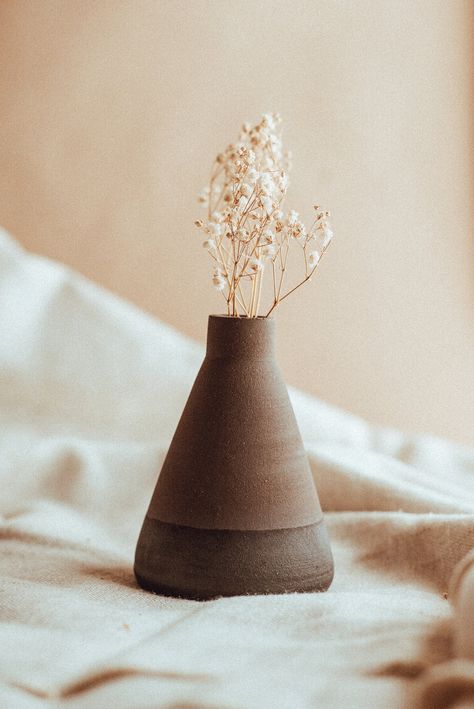 Handmade Beaker style vase. Hand Built Vase, Mini Vase, Style Expert, Hand Built, Photography Branding, Bud Vases, Fine Art Ceramics, Stoneware, Vase