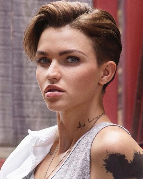 Ruby Rose Haircut, Celebrities With Short Hair, Ruby Rose Style, Ruby Rose Hair, Kate Kane, Free Haircut, Short Hair Model, Short Hair Trends, Hair 2018