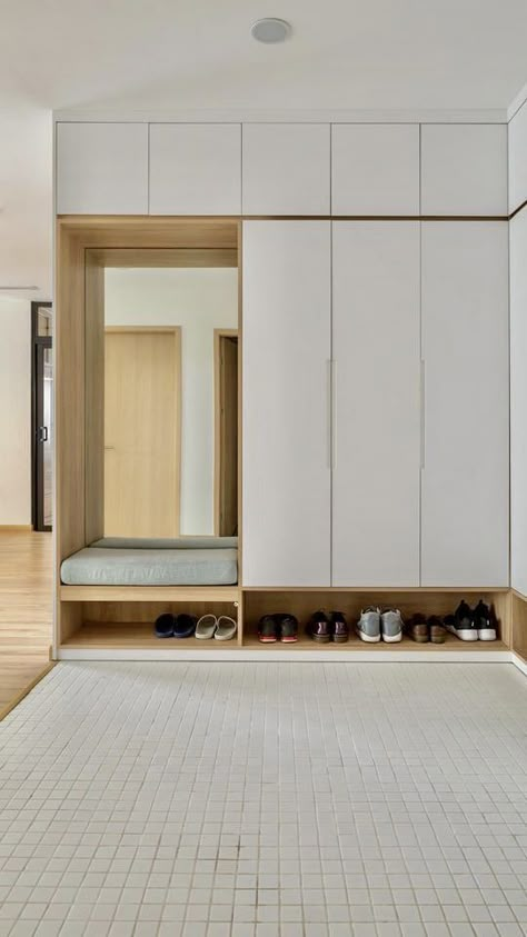 Entryway With Armoire, Compact Entryway Ideas, Modern Boot Room, Genkan Entrance Modern, Dressing Hallway, Entry Hall Closet, Hall Storage Ideas, Entrance Closet Ideas, Hall Wardrobe