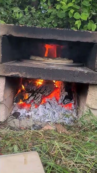 DIY Outdoor Pizza Oven Diy Outdoor Pizza Oven, Wood Fired Oven Recipes, Brick Pizza Oven Outdoor, Pizza Oven Outdoor Diy, Oven Diy, Oven Outdoor, Diy Pizza Oven, Brick Pizza Oven, Stone Oven