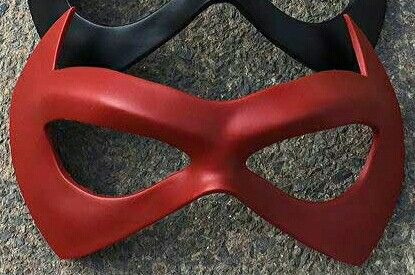 Jason Todd/Red Hood - Domino Mask Red Superhero Mask, Domino Mask Aesthetic, Red Hood Masks, Drow Fighter, Red Hood Mask, Red Hood Costume, Disfraces Ideas, Jason Todd Red Hood, Domino Mask