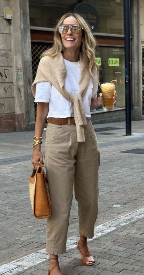 All Khaki Outfits For Women, Khaki Pants Outfit For Work, Khaki Summer Outfit, Danish Street Style Summer, Styling Brown Cardigan, Summer Beige Outfit, Styling A White Tshirt, Tshirt Cardigan Outfit Ideas, Beige Capris Outfit