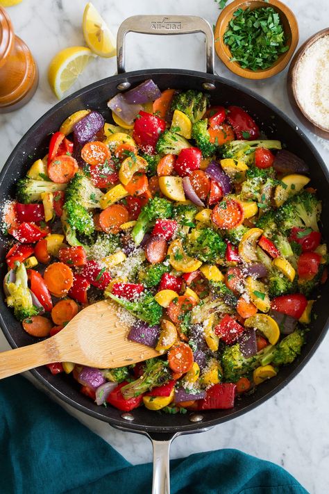 Sautés Veggies, Veggie Combos, Sauteed Vegetables Recipe, Sauteed Zucchini And Squash, Sauteed Potatoes, Parmesan Roasted Potatoes, Salad Recipes Healthy Easy, Sauteed Veggies, Sauteed Vegetables