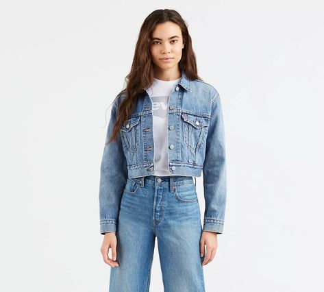 Cropped Trucker Jacket - Medium Wash | Levi's® US Cropped Jean Jacket Outfit, Jean Jacket Outfit, Cropped Jean Jacket, Jean Jacket Outfits, Crop Jean Jacket, Jacket Outfit, Fashion Images, Washed Denim, Trucker Jacket