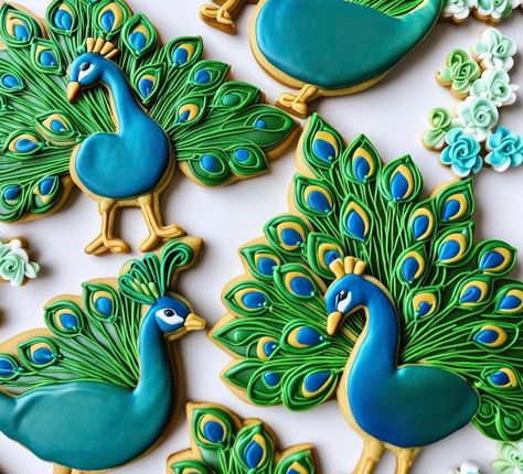 Animals Cookies, Puja Decoration, Cookies Frosting, Decorated Cookie Ideas, Wedding Cake Cookies, Gingerbread House Ideas, Candle Decoration, Iced Biscuits, Decorative Cakes