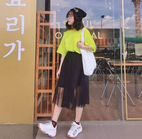 Ootd Rok Tutu, Tule Skirt Outfits, Tule Skirt Outfit, Tulle Skirts Outfit, Ulzzang Style, Outfit Korean, Everyday Fashion Outfits, Ulzzang Fashion, Skirt Outfit