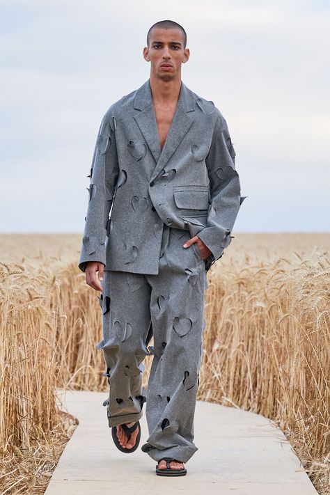 PFWM SS21: Jacquemus – The Glass Magazine Silhouette Mode, Julia Stone, Menswear Runway, Male Fashion Trends, Double Breasted Suit Jacket, Missoni, Male Model, Gq, Runway Fashion