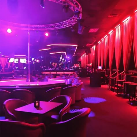 Nightclub Design, Nightclub Aesthetic, Club Aesthetic, Clubbing Aesthetic, Future Jobs, Plan B, Club Design, Pole Dance, Pole Dancing