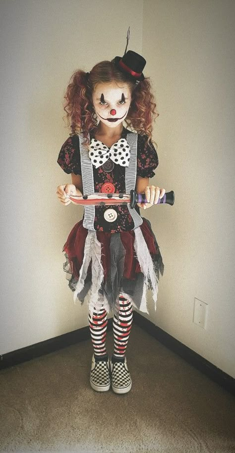 Clown costume Diy Womens Scary Clown Costume, Twisted Clown Costume, Kid Scary Clown Makeup, Kids Creepy Clown Costume, Creepy Clown Couple Costume, Scary Clown Make Up For Kids, Girls Scary Clown Costume Diy, Diy Creepy Clown Costume For Women, Evil Clown Costume Women