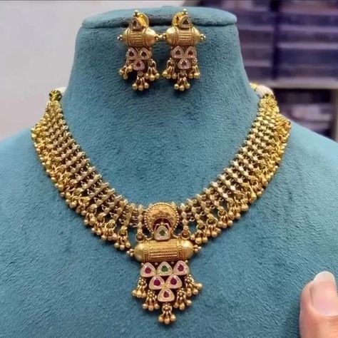 Real Gold Necklace Indian, Gold Maharashtrian Jewellery, 16 Grams Gold Necklace, Golden Necklace Indian, 16 Grams Gold Necklace Designs, Gold Necklace Designs Indian, Heavy Gold Necklace, Rajwada Jewellery, Bhatura Recipe